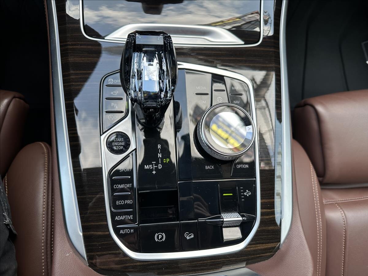 BMW X5 SUV / Terénní 3,0 l 195 kw