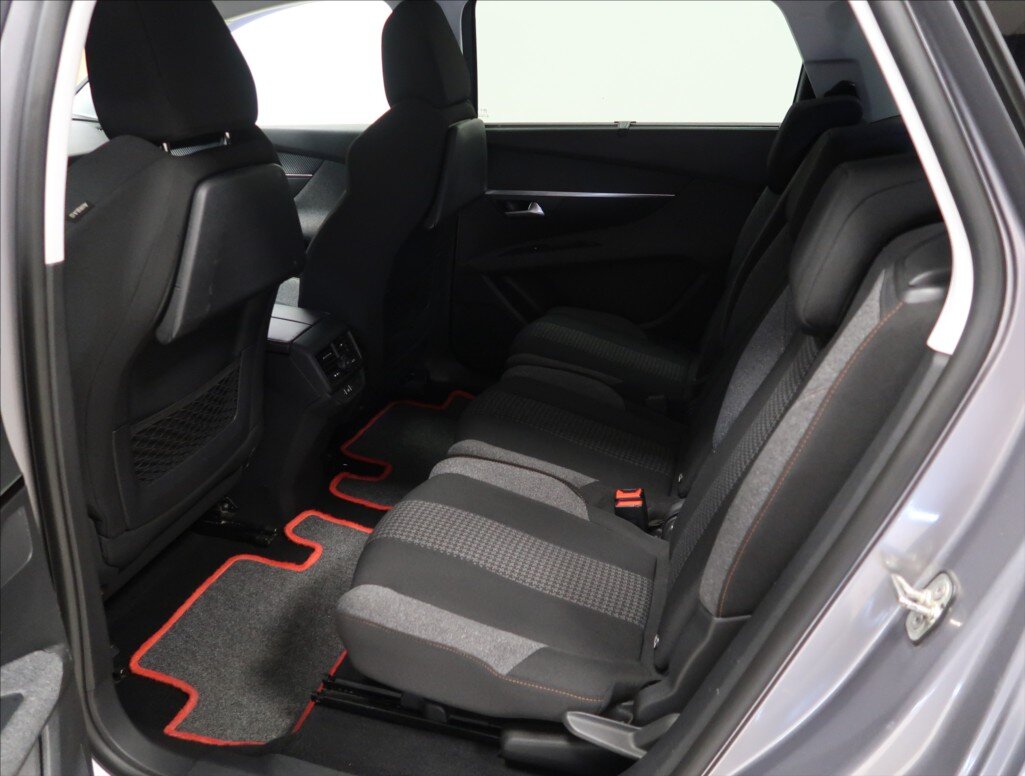 Peugeot 5008 Kombi 2,0 l 110 kw