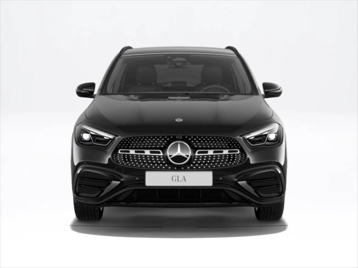 Mercedes-Benz GLA SUV / Terénní 1,3 l 120 kw