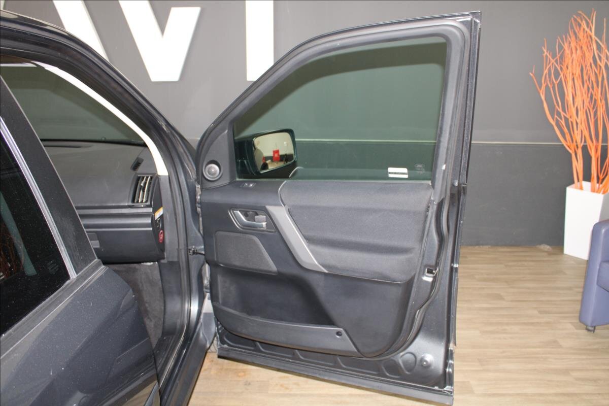 Land Rover Freelander SUV / Terénní 2,2 l 112 kw