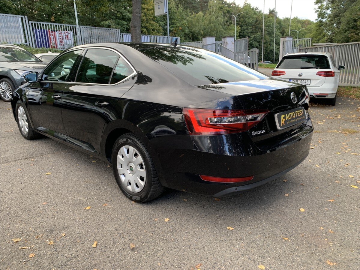 Škoda Superb