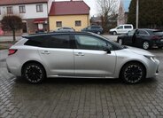 Toyota Corolla Kombi 2,0 l 112 kw