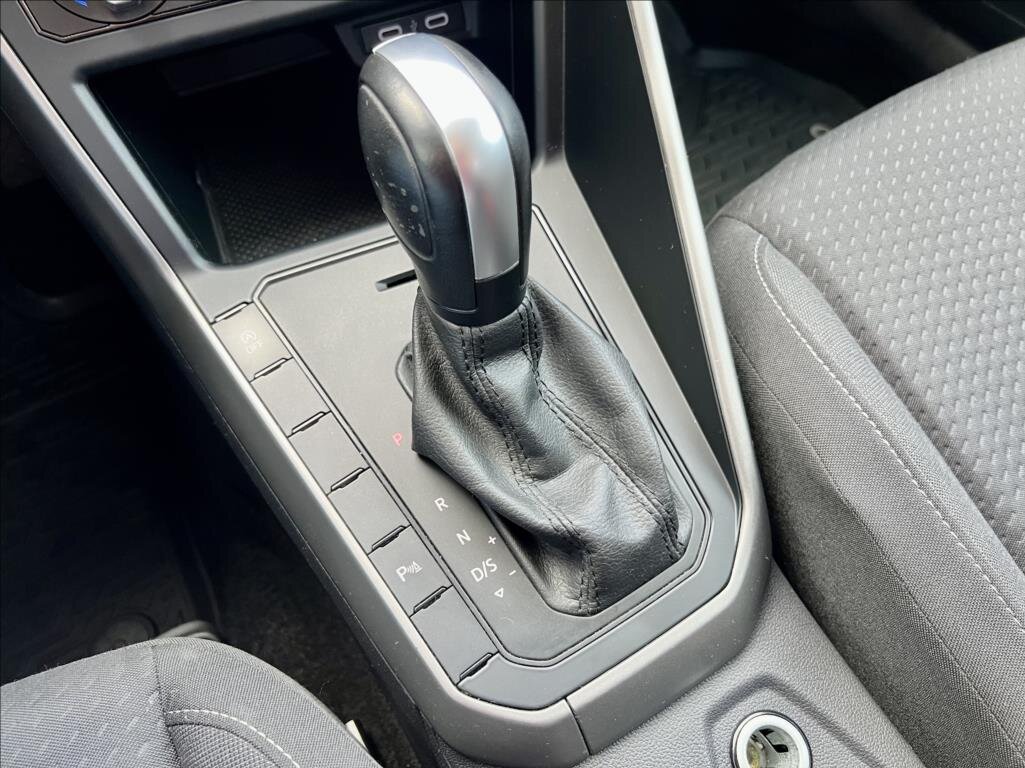 Volkswagen Polo Hatchback 999,0 70 kw