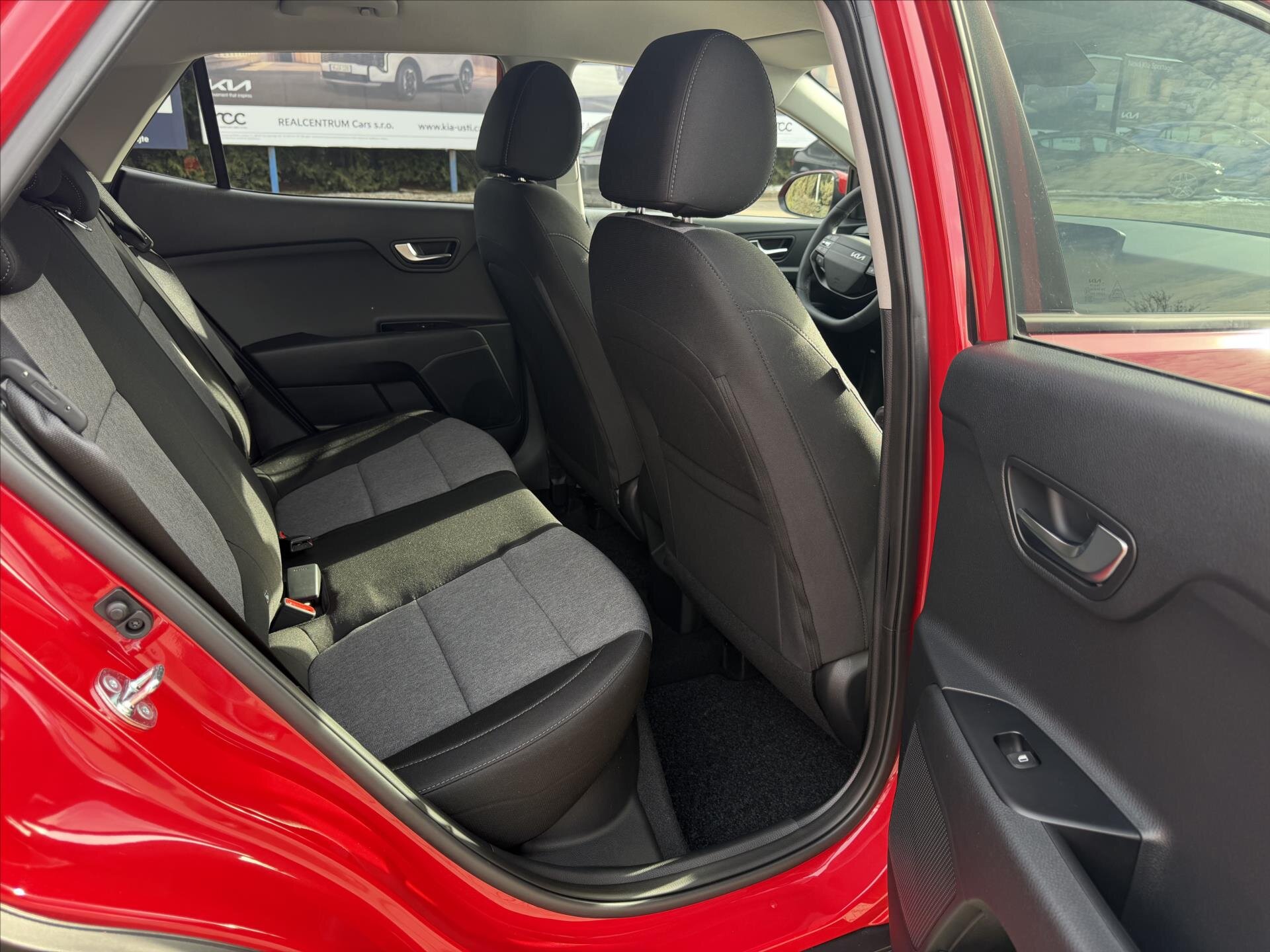 KIA Stonic CUV / Crossover 998,0 74 kw