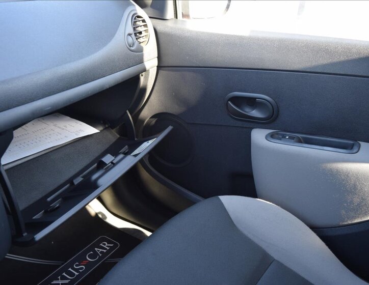 Renault Clio Kombi 1,1 l 74 kw