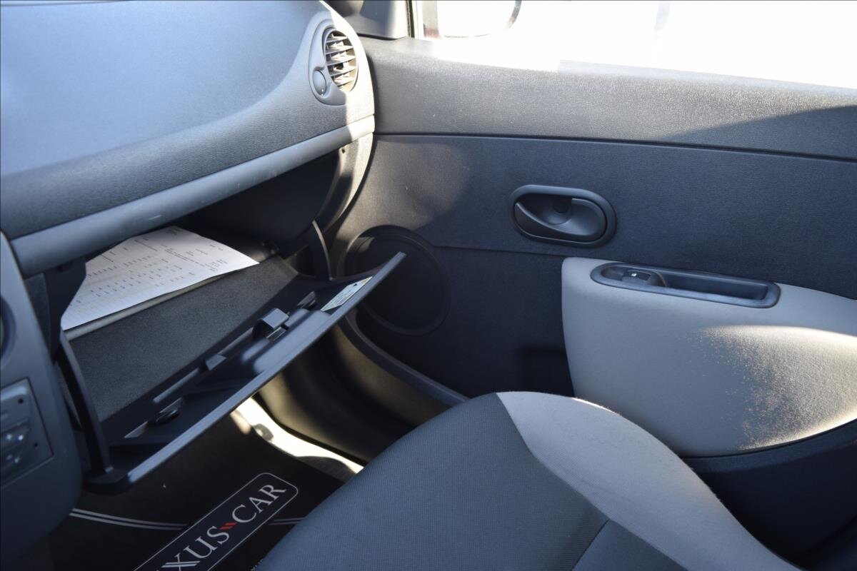 Renault Clio Kombi 1,1 l 74 kw