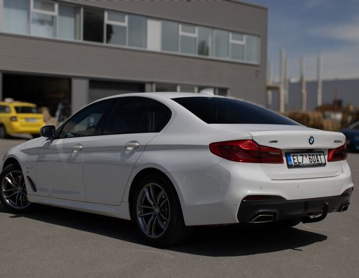 BMW Řada 5 Sedan / Limuzína 2,0 l 185 kw