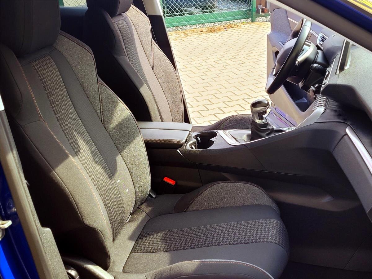 Peugeot 3008 SUV / Terénní 1,5 l 96 kw