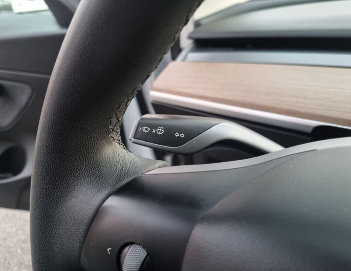 Tesla Model 3 Sedan / Limuzína 0,0 355 kw