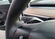 Tesla Model 3 Sedan / Limuzína 0,0 355 kw