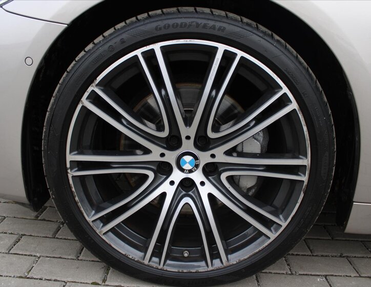 BMW Řada 5 9