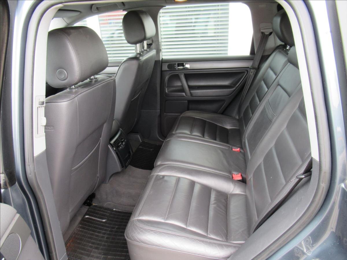 Volkswagen Touareg Kombi 2,5 l 165 kw