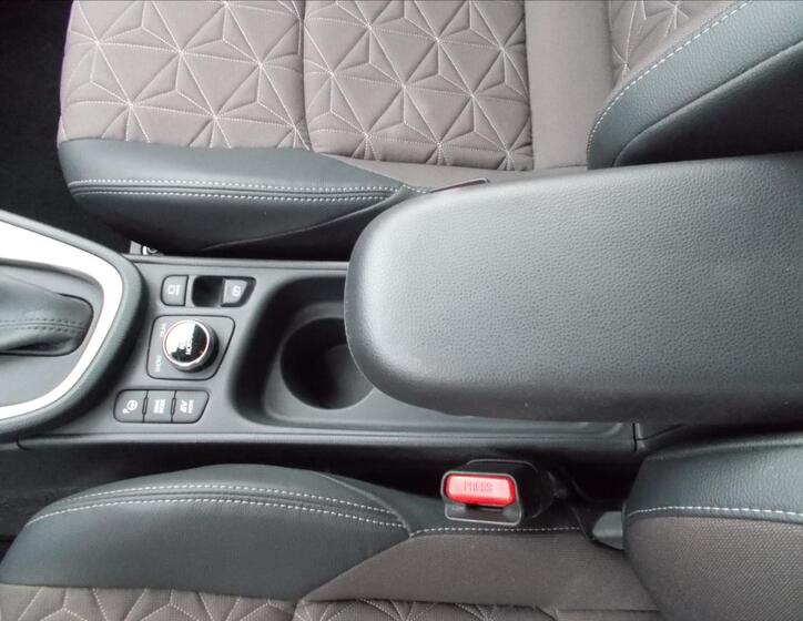 Toyota Yaris Cross 27