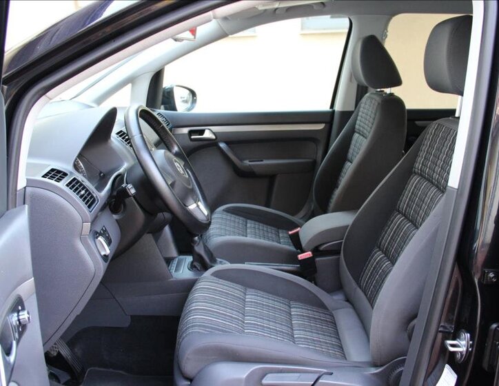 Volkswagen Touran 12