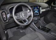 Volvo XC40 SUV / Terénní 2,0 l 145 kw