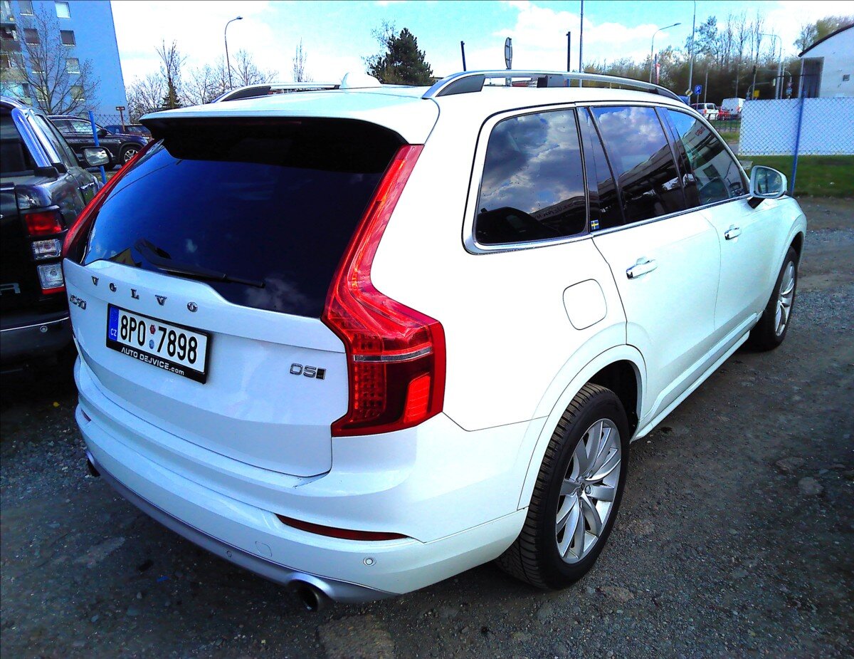 Volvo XC90 SUV / Terénní 2,0 l 173 kw