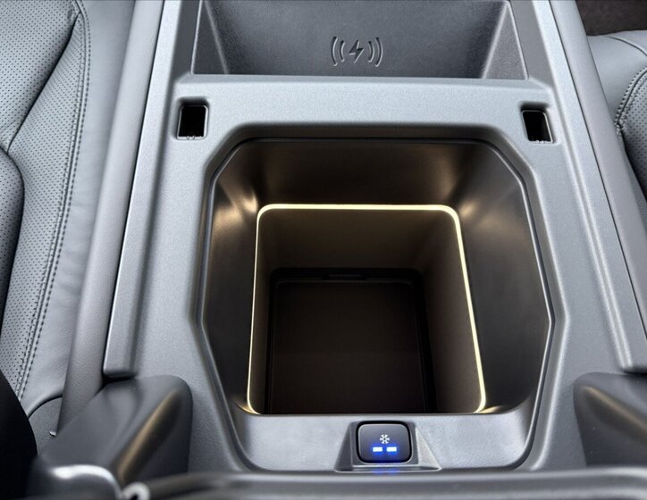 Land Rover Defender SUV 3,0 l 257 kw