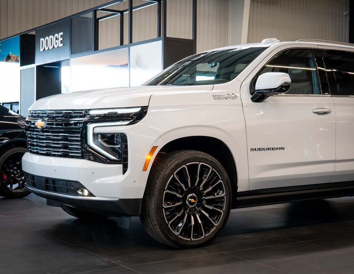 Chevrolet Suburban SUV 6,2 l 313 kw