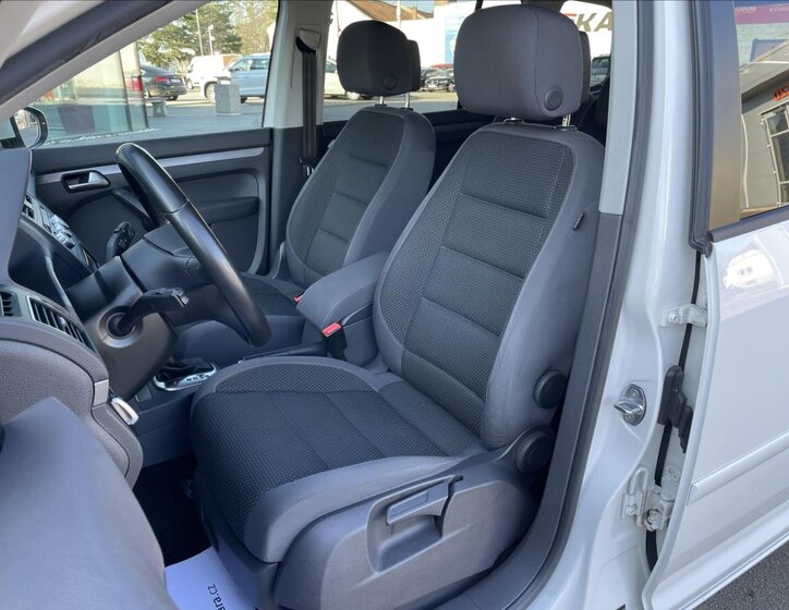 Volkswagen Touran MPV 1,6 l 77 kw