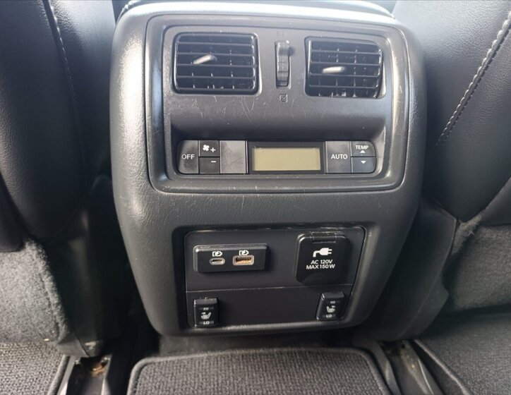 Nissan Pathfinder SUV / Terénní 3,5 l 212 kw