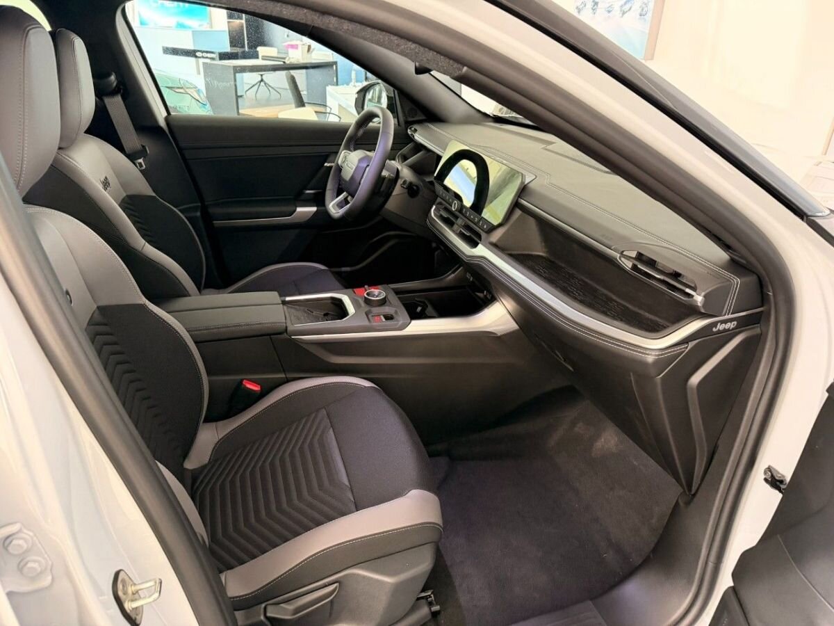 Jeep Compass SUV / Terénní 1,2 l 107 kw