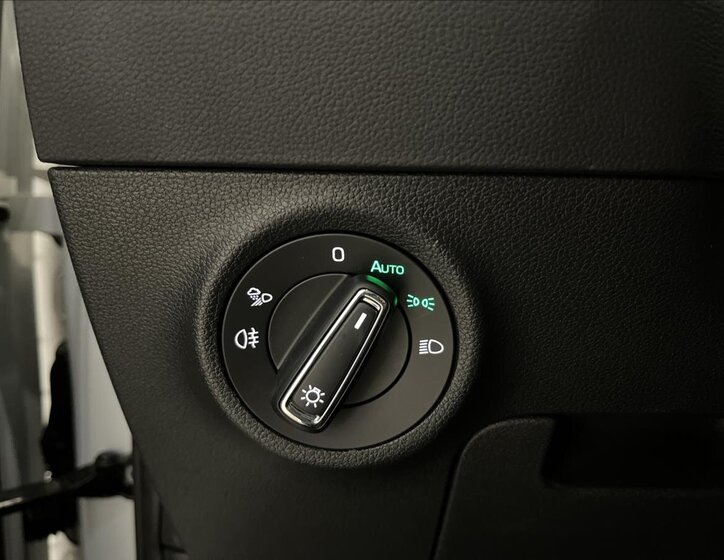 Škoda Karoq SUV / Terénní 2,0 l 85 kw