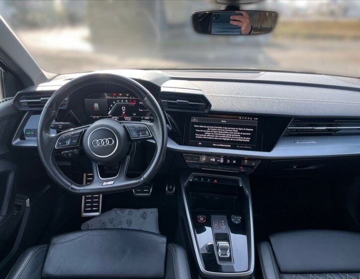 Audi S3 Hatchback 2,0 l 228 kw