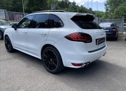 Porsche Cayenne 6