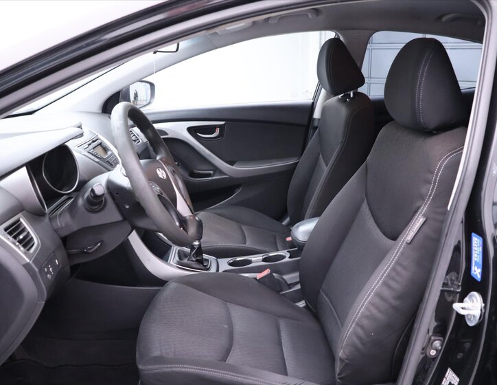 Hyundai Elantra Sedan 1,6 l 97 kw