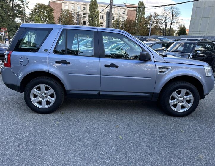 Land Rover Freelander SUV 2,2 l 112 kw