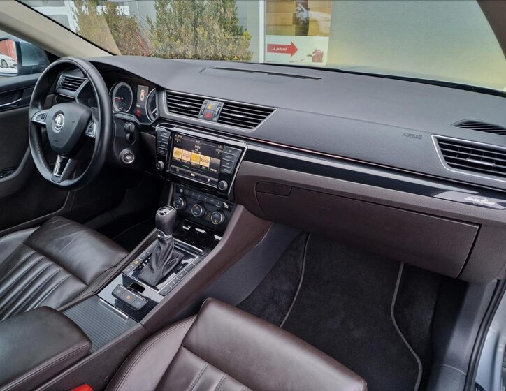 Škoda Superb Liftback 2,0 l 140 kw