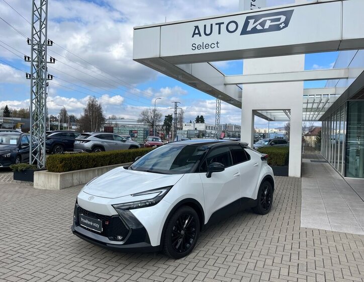Toyota C-HR SUV / Terénní 2,0 l 145 kw
