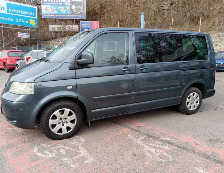 Volkswagen Multivan 5