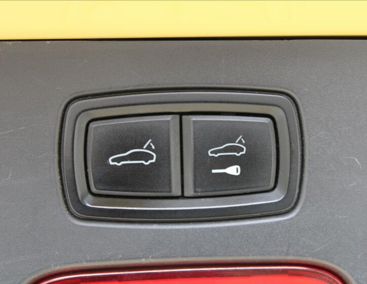 Porsche Cayenne SUV / Terénní 4,8 l 294 kw