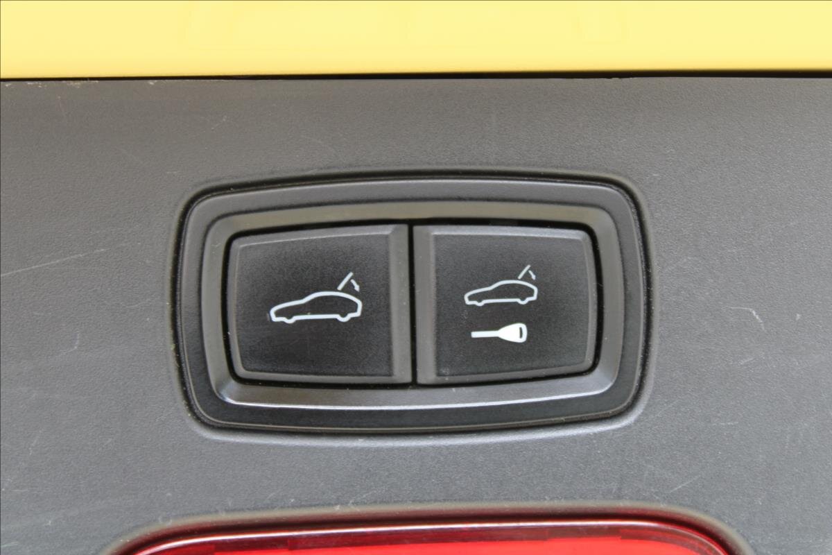 Porsche Cayenne SUV / Terénní 4,8 l 294 kw