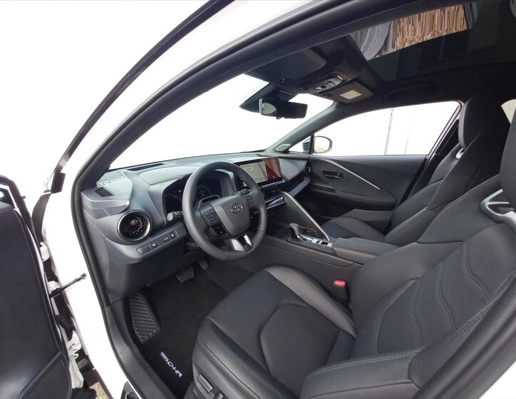 Toyota C-HR CUV 1,8 l 72 kw