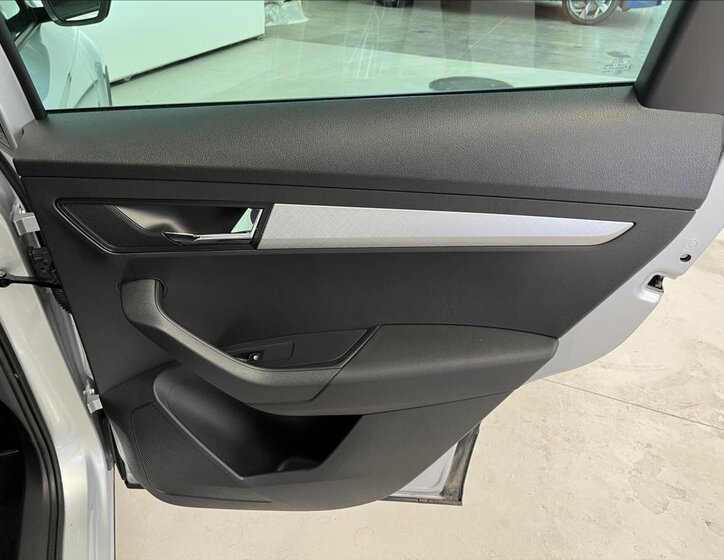 Škoda Karoq SUV 1,5 l 110 kw