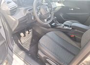 Peugeot 208 11