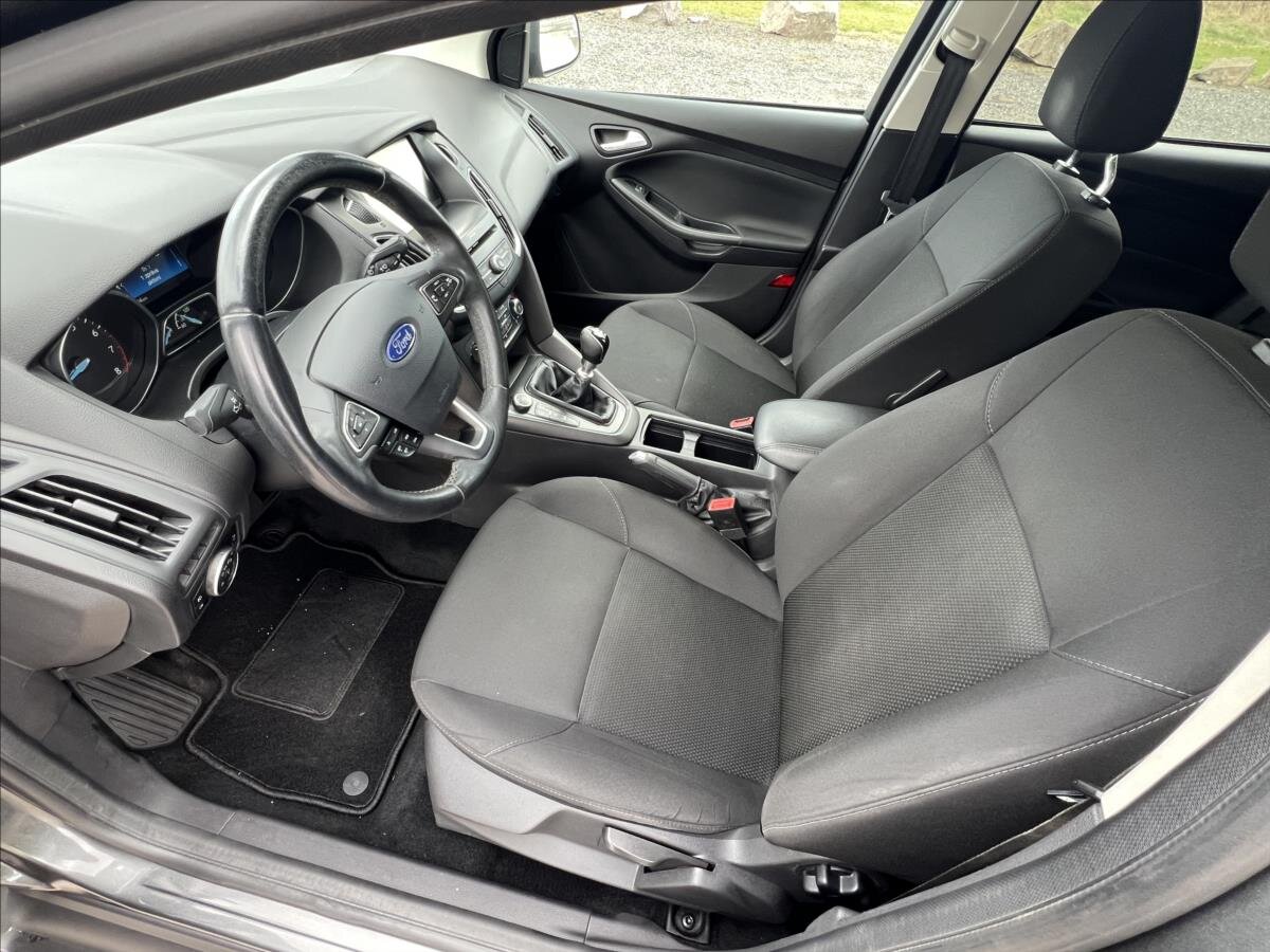 Ford Focus Kombi 999,0 92 kw