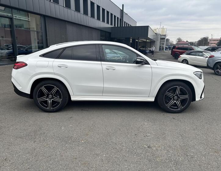 Mercedes-Benz GLE 8