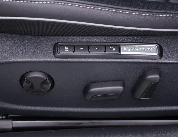 Volkswagen Arteon Kombi 2,0 l 147 kw