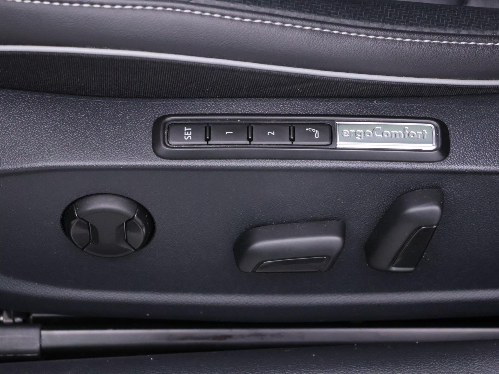 Volkswagen Arteon Kombi 2,0 l 147 kw