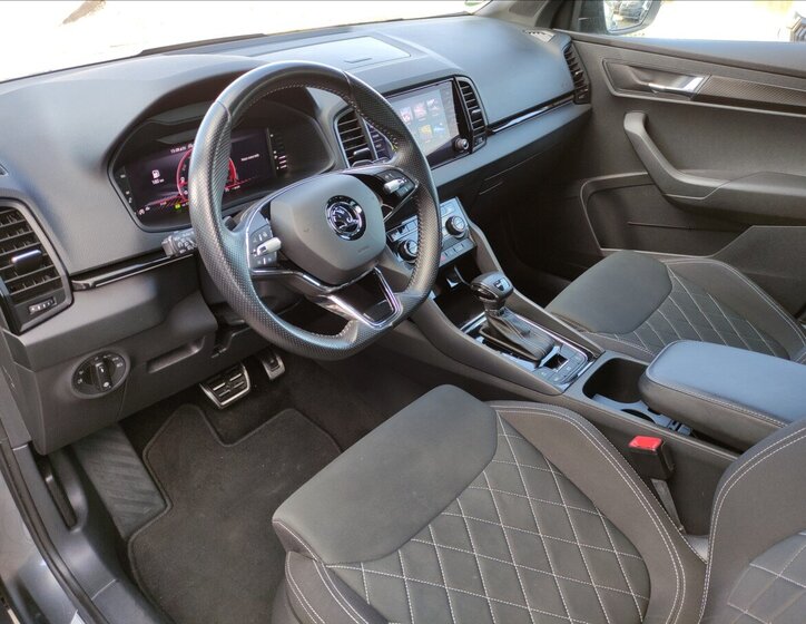 Škoda Karoq SUV / Terénní 1,5 l 110 kw