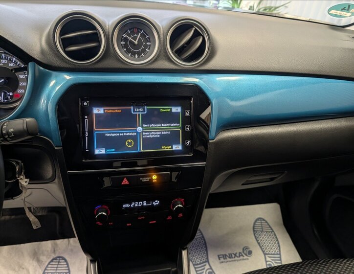 Suzuki Vitara SUV / Terénní 1,4 l 95 kw