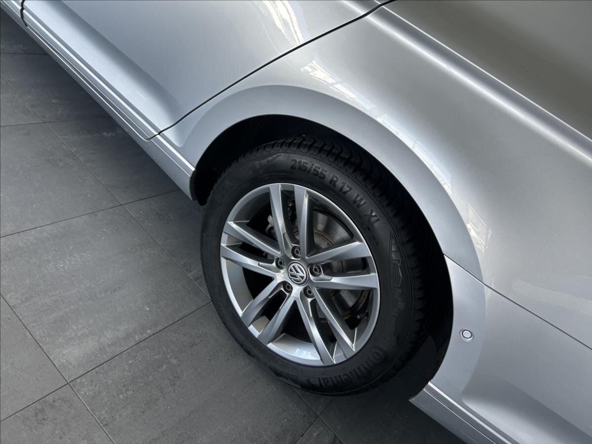 Volkswagen Passat Sedan / Limuzína 1,4 l 110 kw