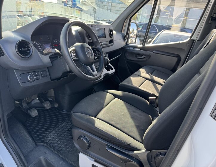 Mercedes-Benz Sprinter 5