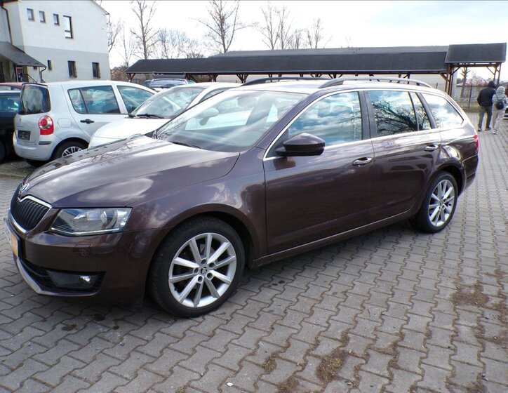 Škoda Octavia Kombi 2,0 l 110 kw