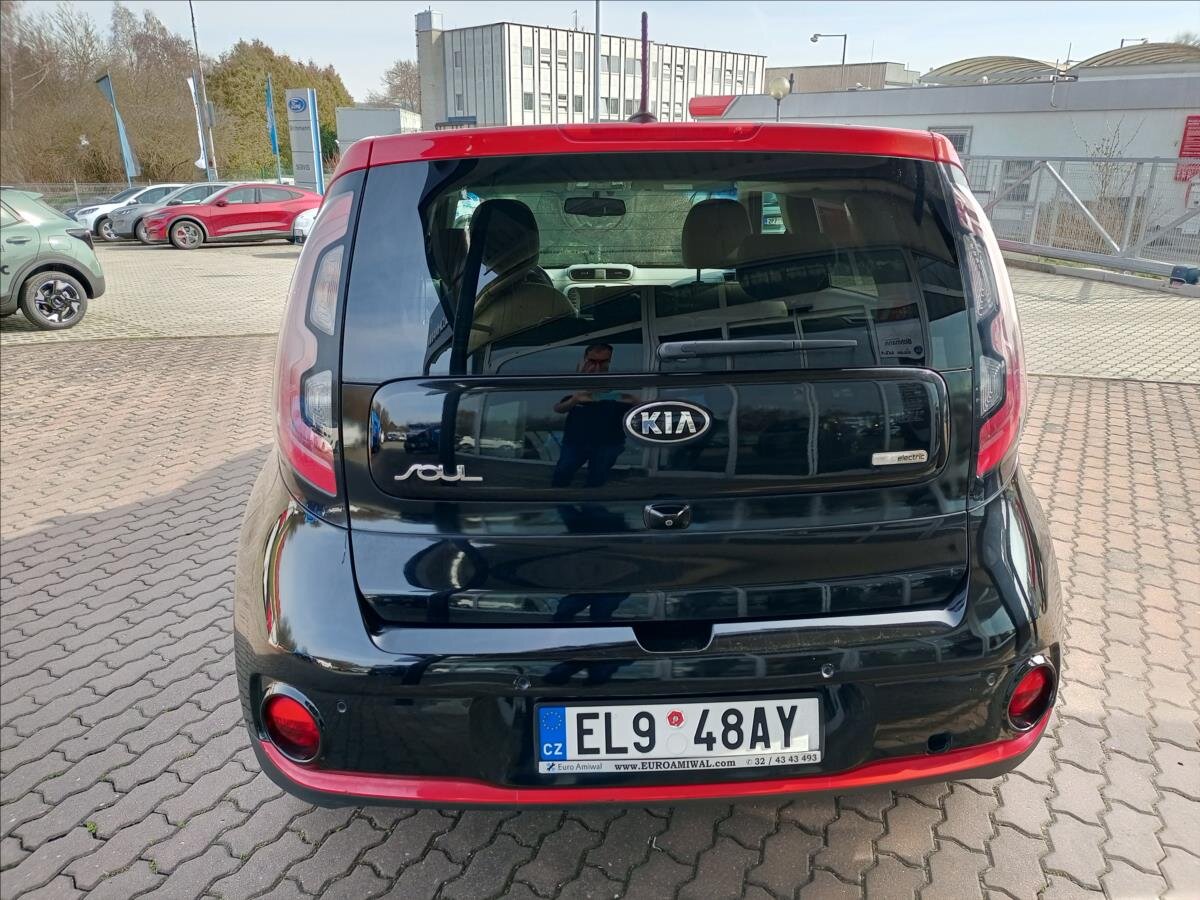 KIA Soul Hatchback 0,0 81 kw
