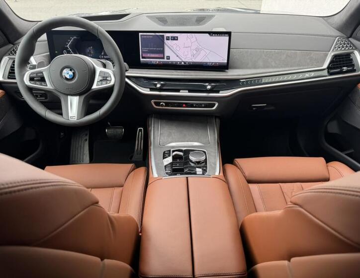 BMW X7 8