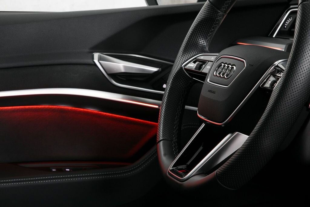 Audi e-tron SUV 0,0 300 kw